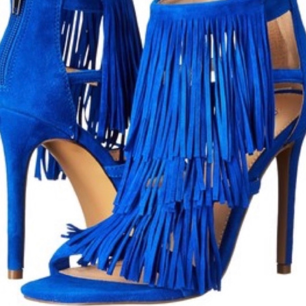 Sexy Dramatic fringe sandal by Steve Madden